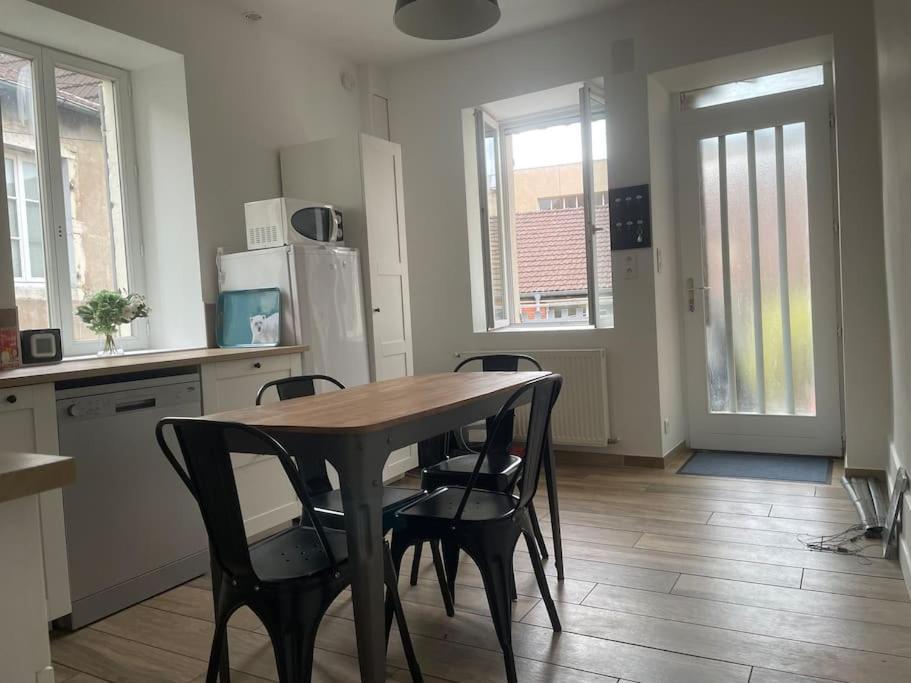 Agreable Gite Au Coeur Du Centre Ville 4 Personnes Chagny  Exterior photo