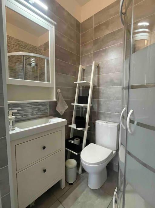 Agreable Gite Au Coeur Du Centre Ville 4 Personnes Chagny  Exterior photo